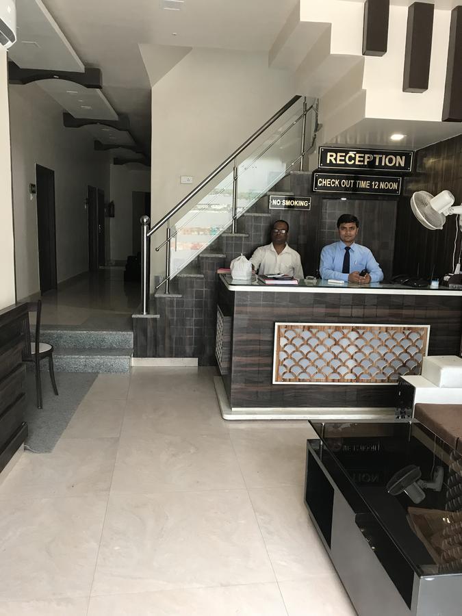 Hotel Mmk Kānpur Exterior foto